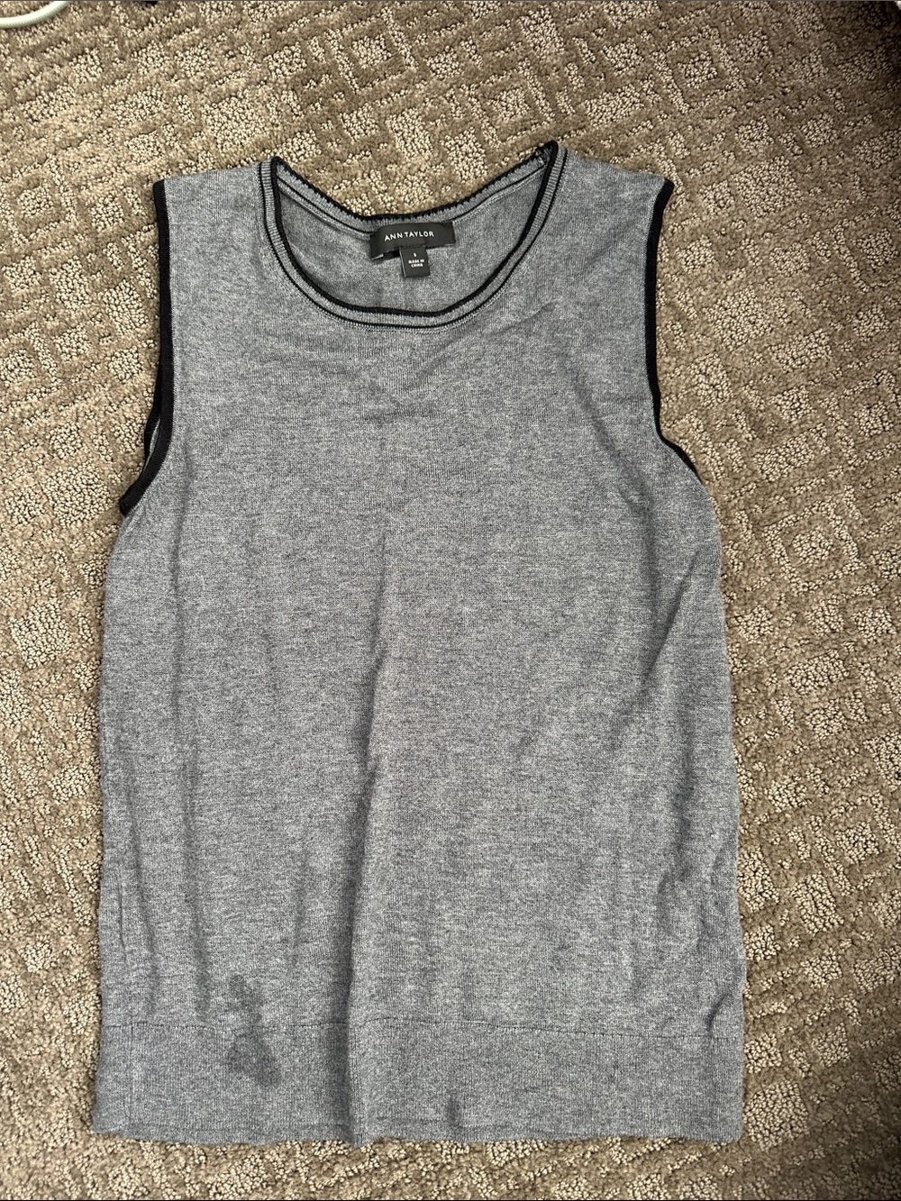 Ann Taylor Heather Gray Sleeveless Knit Shell with Black Trim